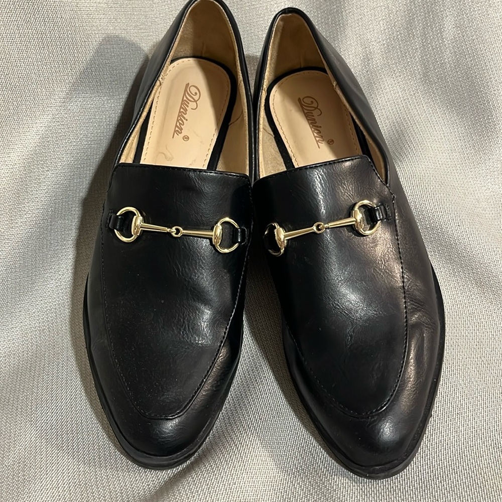 Women’s Black Dunion Loafers Size 9
